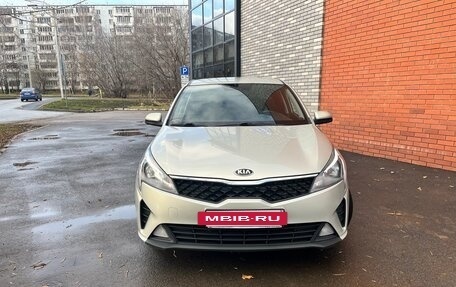 KIA Rio IV, 2020 год, 1 400 000 рублей, 5 фотография