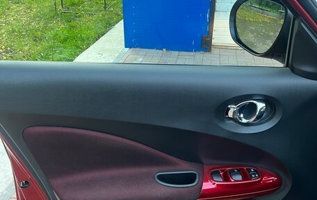 Nissan Juke II, 2011 год, 980 000 рублей, 24 фотография