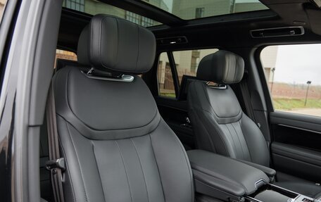 Land Rover Range Rover IV рестайлинг, 2025 год, 26 875 000 рублей, 15 фотография