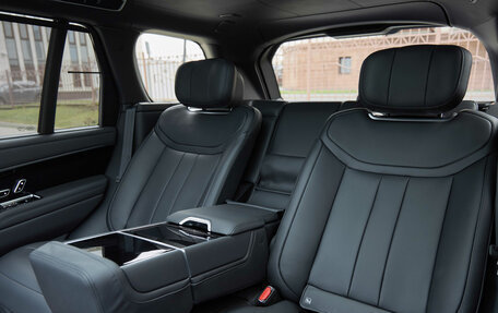 Land Rover Range Rover IV рестайлинг, 2025 год, 26 875 000 рублей, 28 фотография