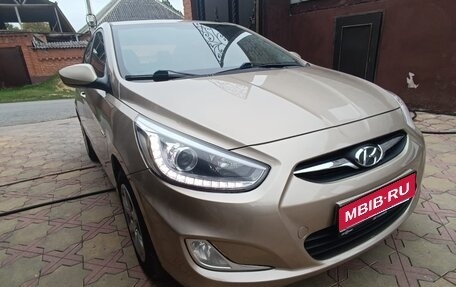 Hyundai Solaris II рестайлинг, 2013 год, 880 000 рублей, 1 фотография