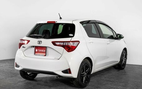 Toyota Vitz, 2017 год, 879 000 рублей, 3 фотография