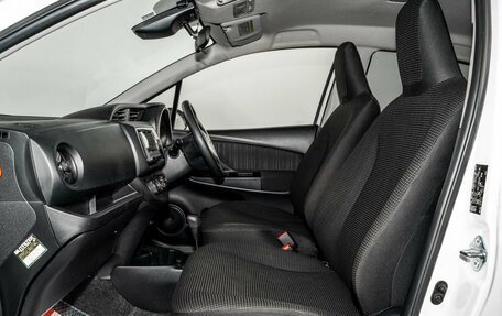 Toyota Vitz, 2017 год, 879 000 рублей, 6 фотография