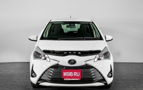 Toyota Vitz, 2017 год, 879 000 рублей, 2 фотография