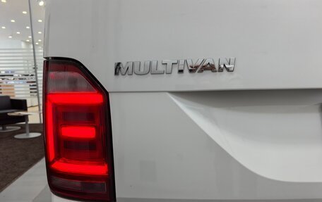 Volkswagen Multivan T6 рестайлинг, 2018 год, 6 995 000 рублей, 19 фотография