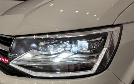 Volkswagen Multivan T6 рестайлинг, 2018 год, 6 995 000 рублей, 15 фотография