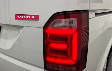 Volkswagen Multivan T6 рестайлинг, 2018 год, 6 995 000 рублей, 18 фотография