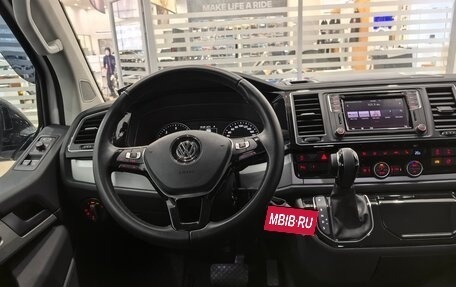 Volkswagen Multivan T6 рестайлинг, 2018 год, 6 995 000 рублей, 23 фотография