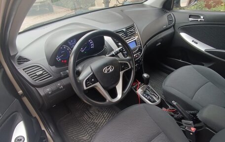 Hyundai Solaris II рестайлинг, 2013 год, 880 000 рублей, 4 фотография