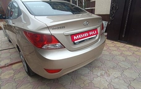 Hyundai Solaris II рестайлинг, 2013 год, 880 000 рублей, 3 фотография