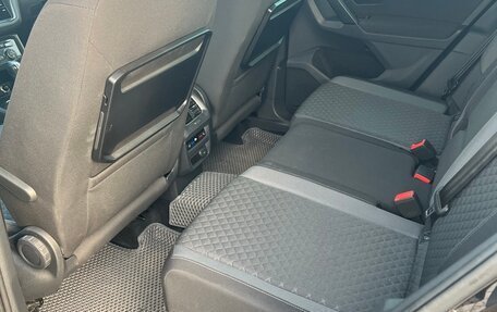 Volkswagen Tiguan II, 2017 год, 2 595 000 рублей, 8 фотография