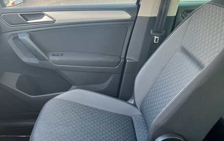 Volkswagen Tiguan II, 2017 год, 2 595 000 рублей, 16 фотография