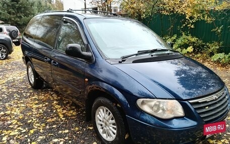Chrysler Voyager IV, 2005 год, 560 000 рублей, 2 фотография