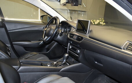 Mazda 6, 2016 год, 1 990 000 рублей, 12 фотография