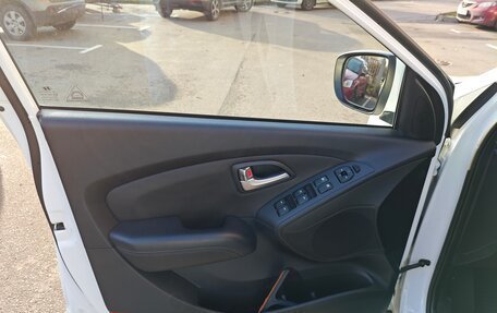 Hyundai ix35 I рестайлинг, 2012 год, 1 065 000 рублей, 5 фотография