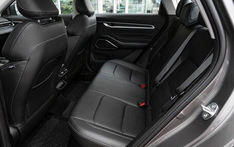 Geely Emgrand, 2024 год, 1 990 000 рублей, 24 фотография