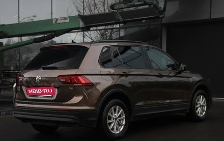 Volkswagen Tiguan II, 2017 год, 1 657 000 рублей, 5 фотография