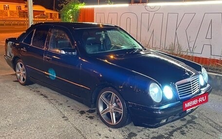 Mercedes-Benz E-Класс, 1997 год, 470 000 рублей, 6 фотография
