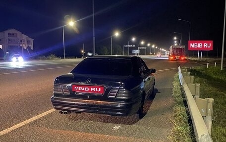 Mercedes-Benz E-Класс, 1997 год, 470 000 рублей, 9 фотография