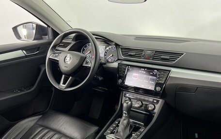 Skoda Superb III рестайлинг, 2017 год, 1 870 000 рублей, 14 фотография