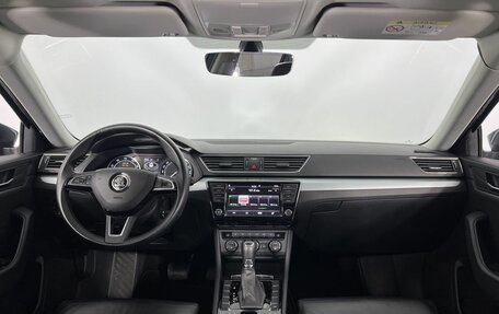 Skoda Superb III рестайлинг, 2017 год, 1 870 000 рублей, 15 фотография