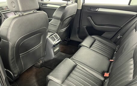 Skoda Superb III рестайлинг, 2017 год, 1 870 000 рублей, 11 фотография