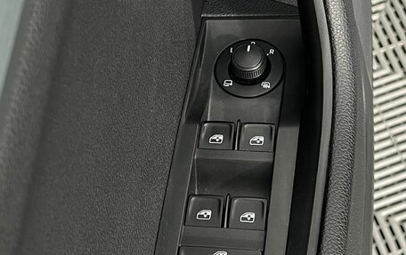 Skoda Superb III рестайлинг, 2017 год, 1 870 000 рублей, 20 фотография