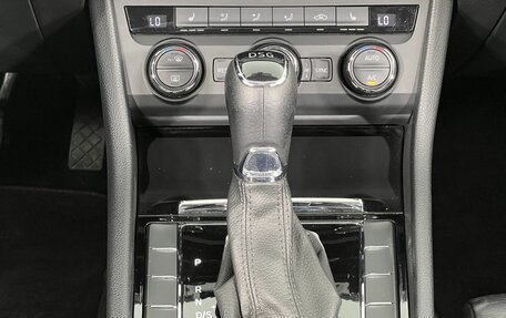 Skoda Superb III рестайлинг, 2017 год, 1 870 000 рублей, 18 фотография