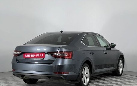 Skoda Superb III рестайлинг, 2017 год, 1 870 000 рублей, 5 фотография