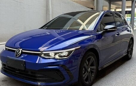 Volkswagen Golf VIII, 2022 год, 2 290 000 рублей, 2 фотография