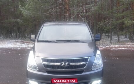 Hyundai H-1 II рестайлинг, 2012 год, 1 350 000 рублей, 1 фотография