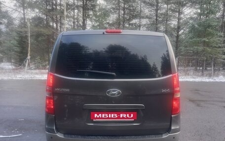 Hyundai H-1 II рестайлинг, 2012 год, 1 350 000 рублей, 6 фотография