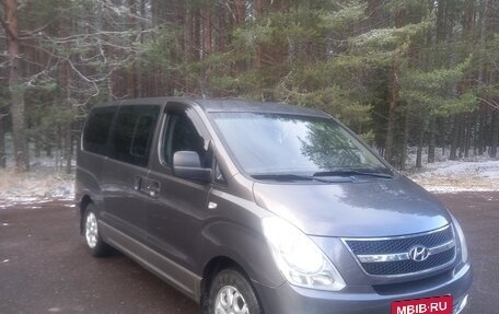 Hyundai H-1 II рестайлинг, 2012 год, 1 350 000 рублей, 3 фотография