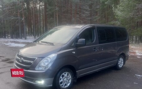 Hyundai H-1 II рестайлинг, 2012 год, 1 350 000 рублей, 2 фотография