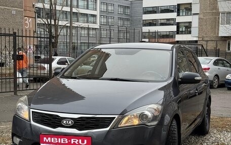 KIA cee'd I рестайлинг, 2011 год, 900 000 рублей, 1 фотография