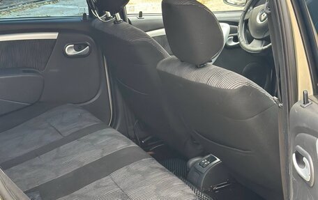 Renault Logan I, 2012 год, 380 000 рублей, 12 фотография