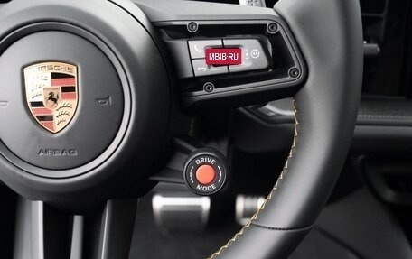 Porsche Cayenne III, 2025 год, 31 000 000 рублей, 30 фотография