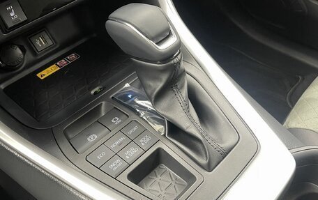 Toyota RAV4, 2025 год, 4 450 000 рублей, 17 фотография