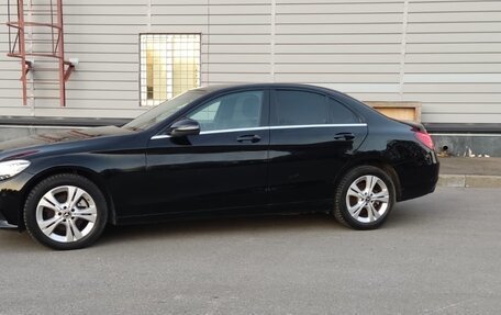 Mercedes-Benz C-Класс, 2019 год, 2 450 000 рублей, 4 фотография