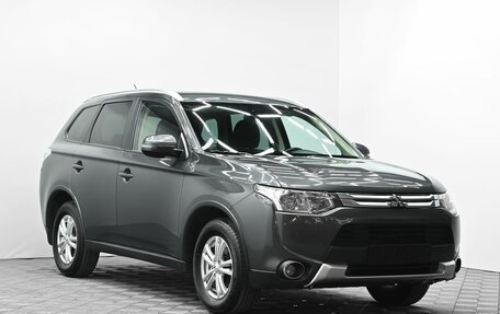 Mitsubishi Outlander III рестайлинг 3, 2015 год, 1 445 000 рублей, 2 фотография