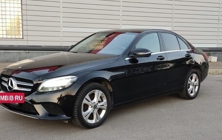 Mercedes-Benz C-Класс, 2019 год, 2 450 000 рублей, 3 фотография