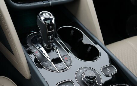 Bentley Bentayga I, 2021 год, 21 990 000 рублей, 18 фотография