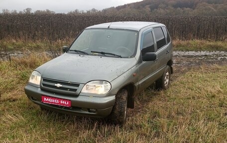 Chevrolet Niva I рестайлинг, 2004 год, 280 000 рублей, 1 фотография