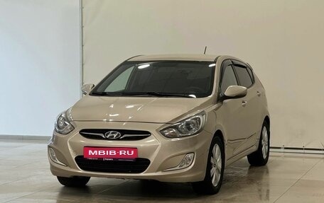 Hyundai Solaris II рестайлинг, 2011 год, 837 000 рублей, 1 фотография