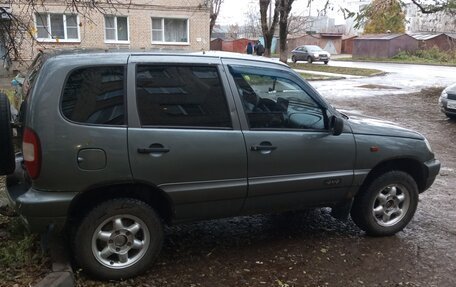 Chevrolet Niva I рестайлинг, 2004 год, 280 000 рублей, 2 фотография