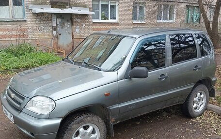 Chevrolet Niva I рестайлинг, 2004 год, 280 000 рублей, 4 фотография