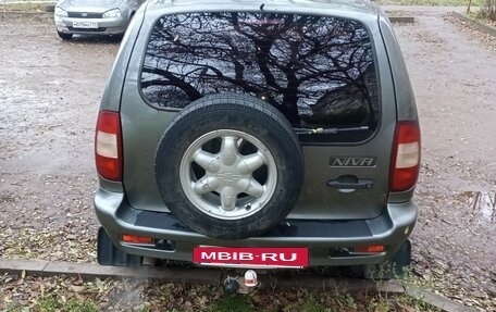 Chevrolet Niva I рестайлинг, 2004 год, 280 000 рублей, 3 фотография
