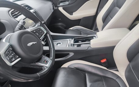 Jaguar F-Pace, 2018 год, 3 400 000 рублей, 10 фотография