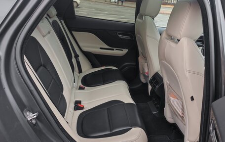 Jaguar F-Pace, 2018 год, 3 400 000 рублей, 14 фотография