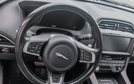 Jaguar F-Pace, 2018 год, 3 400 000 рублей, 12 фотография